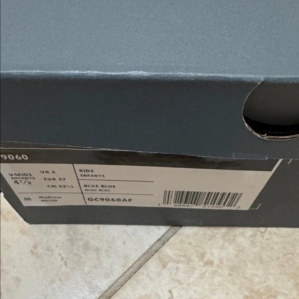 New Balance 9060 Sneakers (read description about sizing) - Picture 5 of 5